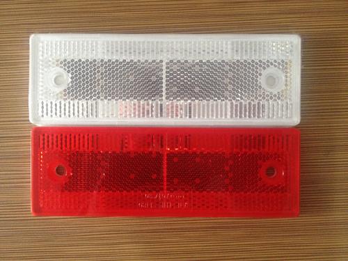 机动车回复反射器.jpg 机动车回复反射器.jpg