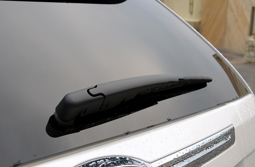 机动车后挡风玻璃E<a href='//m.pharma4c.com/Products/CErenzheng.html' class='keys' title='点击查看关于CE认证的相关信息' target='_blank'>CE认证</a>